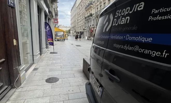 ✅ Réalisation : Fin de chantier de la boutique Oakberry à Lyon, Vichy, STOPYRA DYLAN ÉLECTRICITÉ GÉNÉRAL